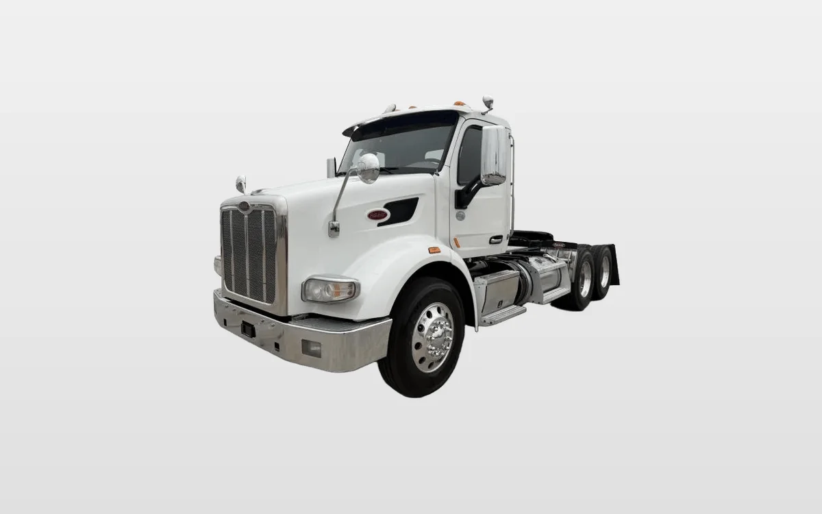 2020 Peterbilt 567 - image 1