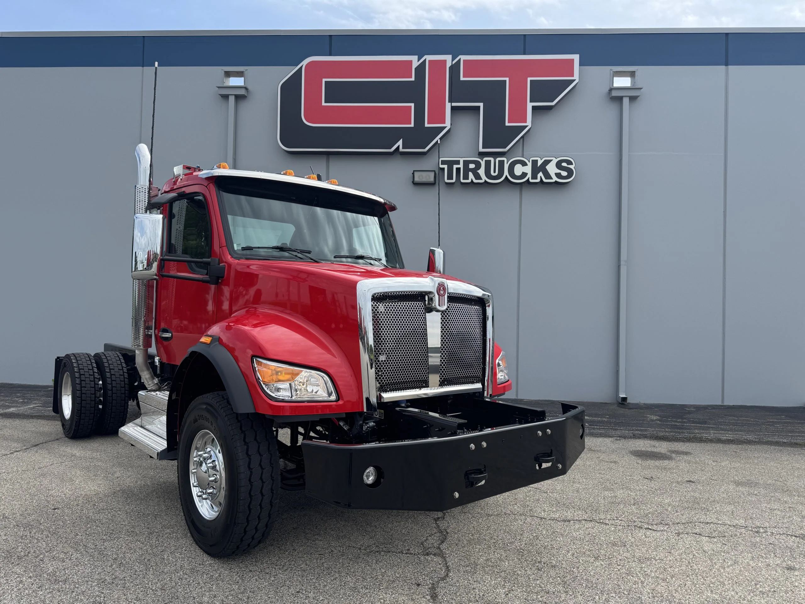 2027 Kenworth T480 in Champaign, IL — photo 3
