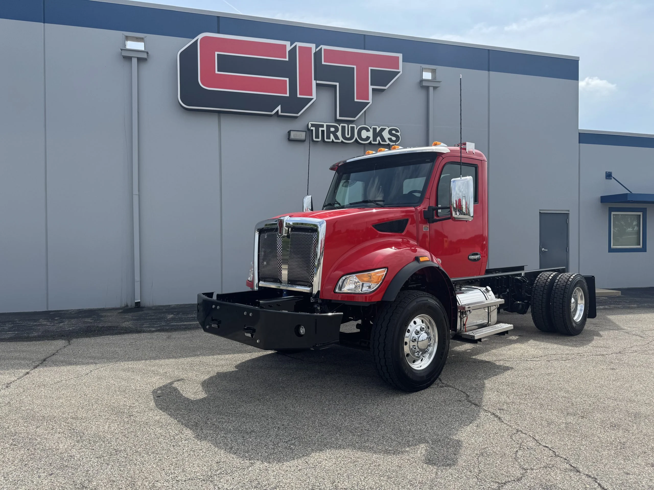 2027 Kenworth T480