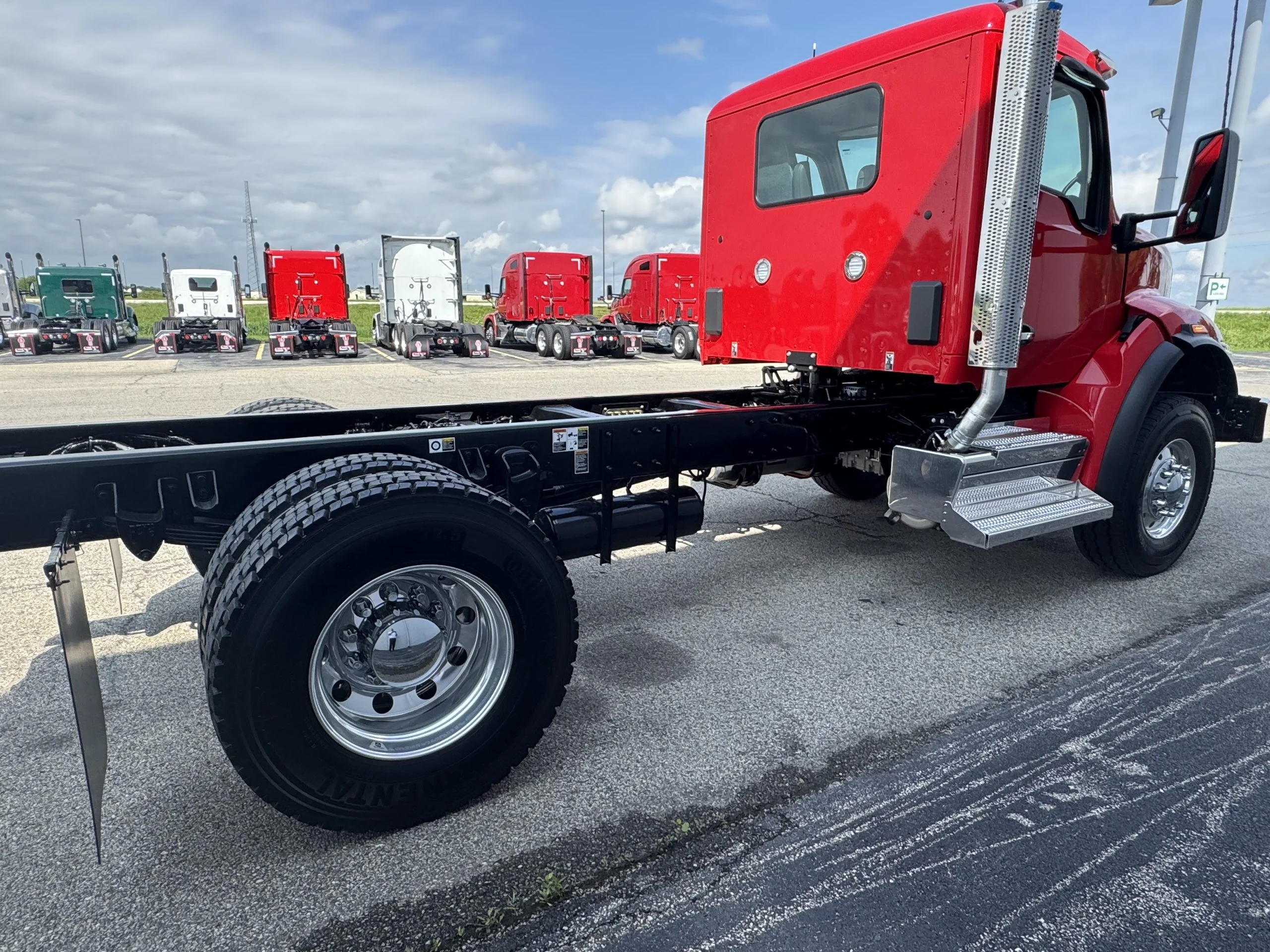 2027 Kenworth T480 in Champaign, IL — photo 5