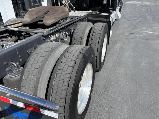 2025 Kenworth W900 - image 6