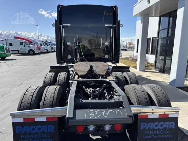 2025 Kenworth W900 - image 9