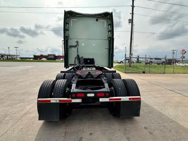 2020 Peterbilt 579 - image 8