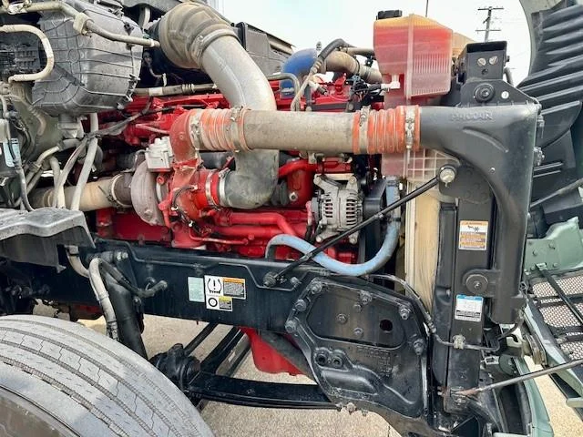 2020 Peterbilt 579 - image 21