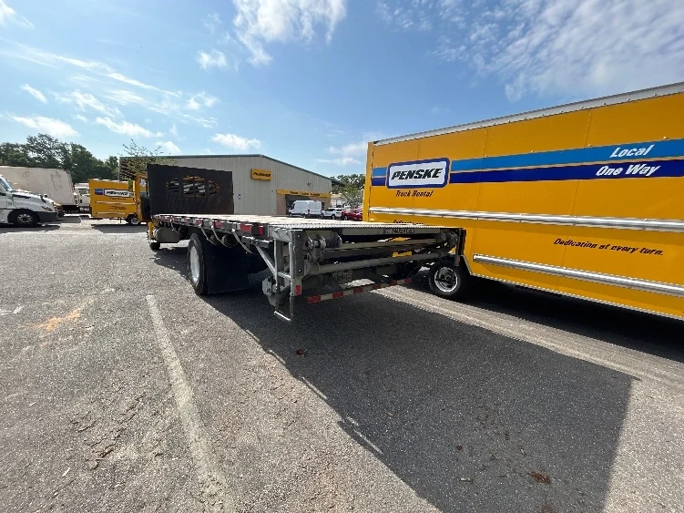 2019 International 4300 - image 4