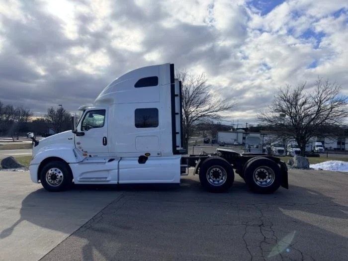 2026 International LT - image 9