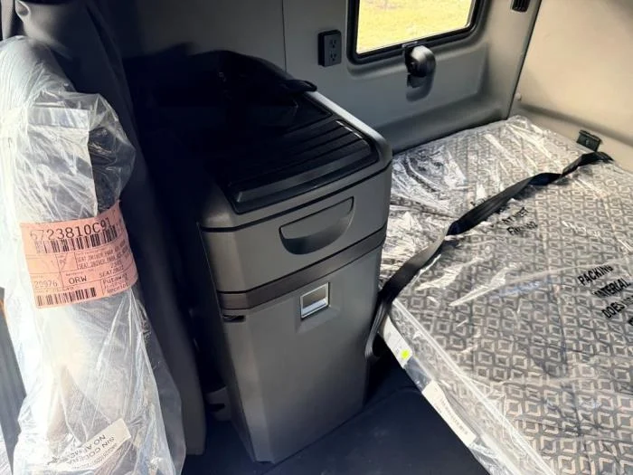 2026 International LT - image 23