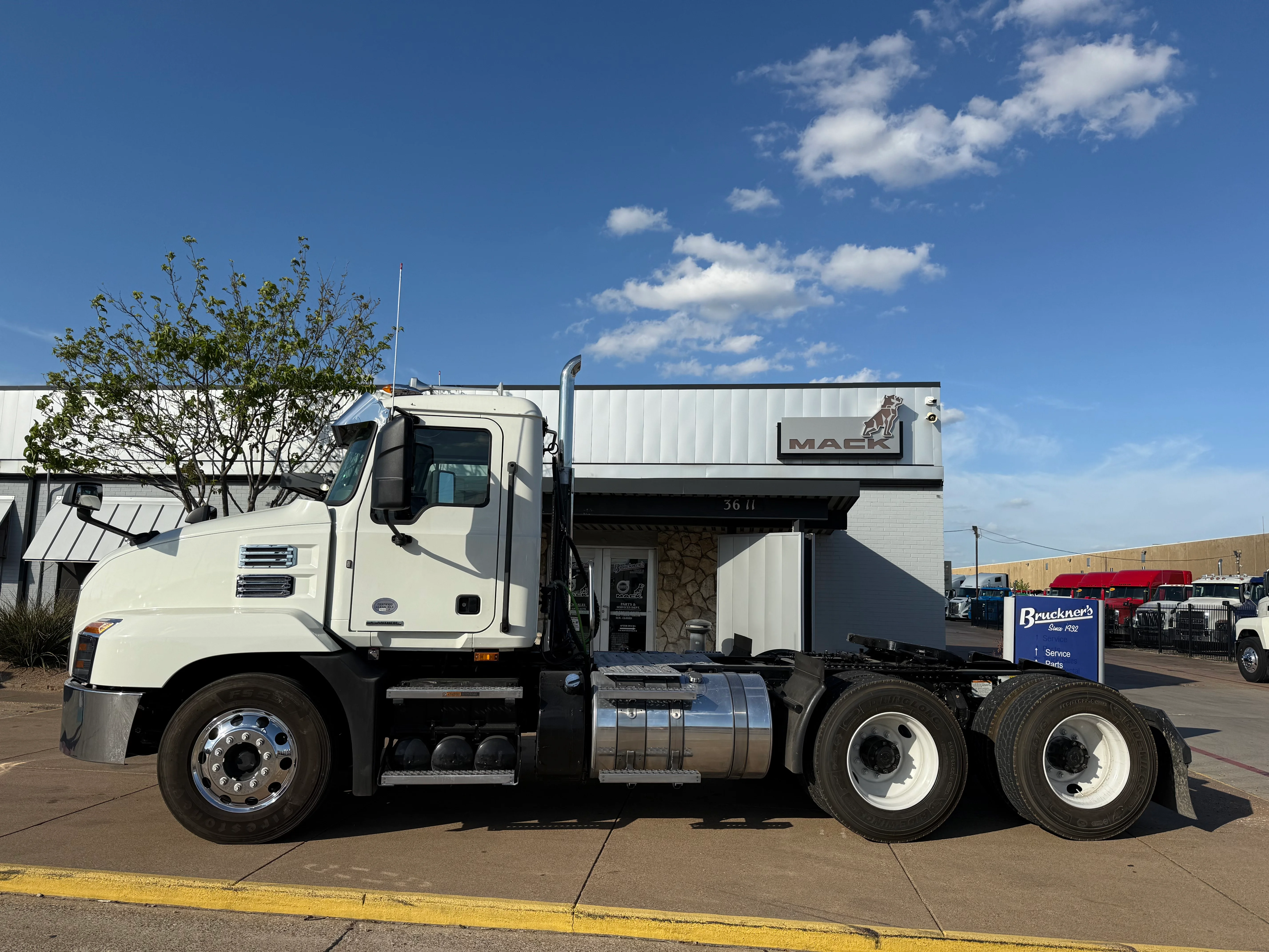 2021 Mack Anthem in Tulsa, OK — photo 3