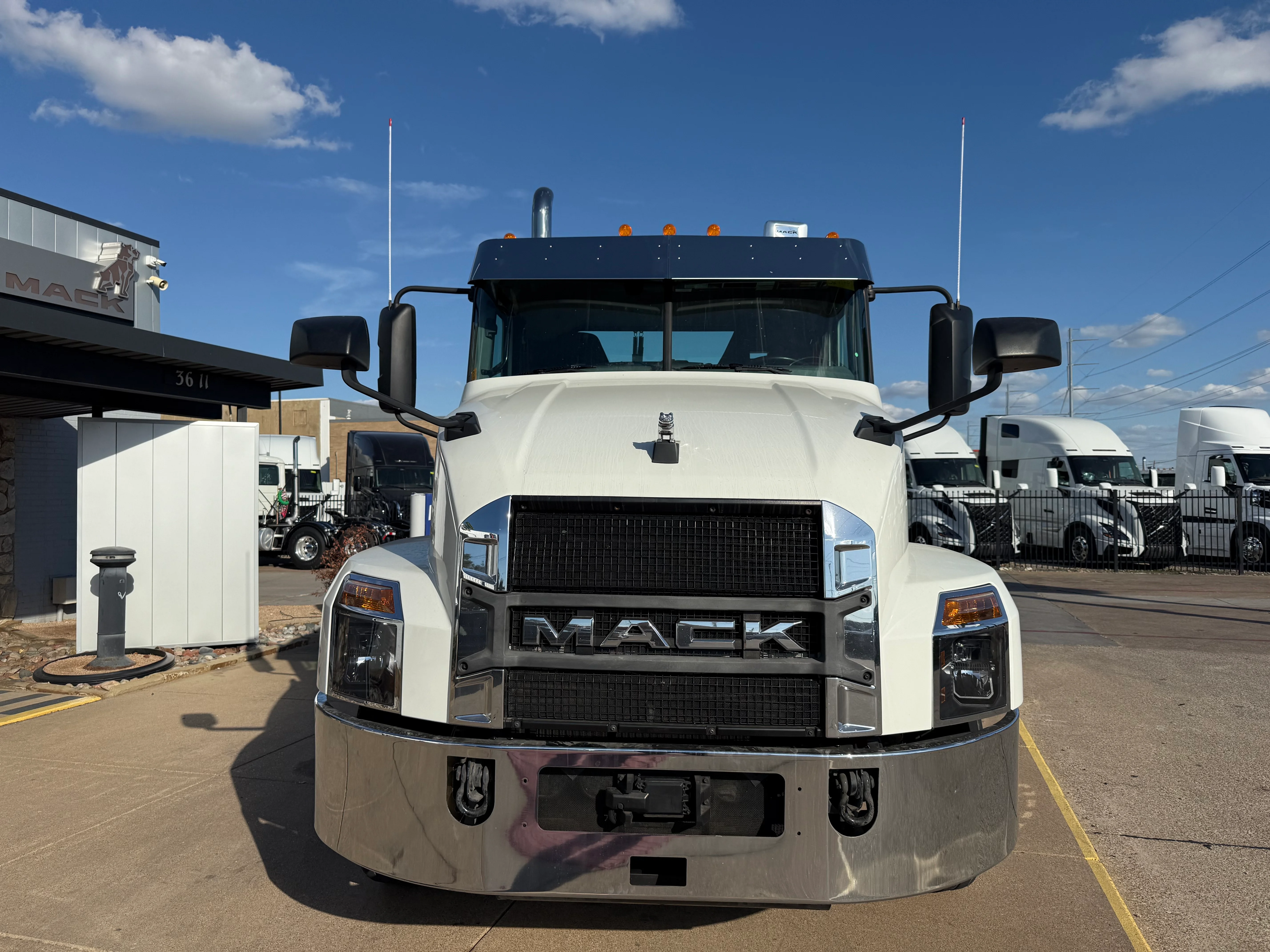 2021 Mack Anthem in Tulsa, OK — photo 2