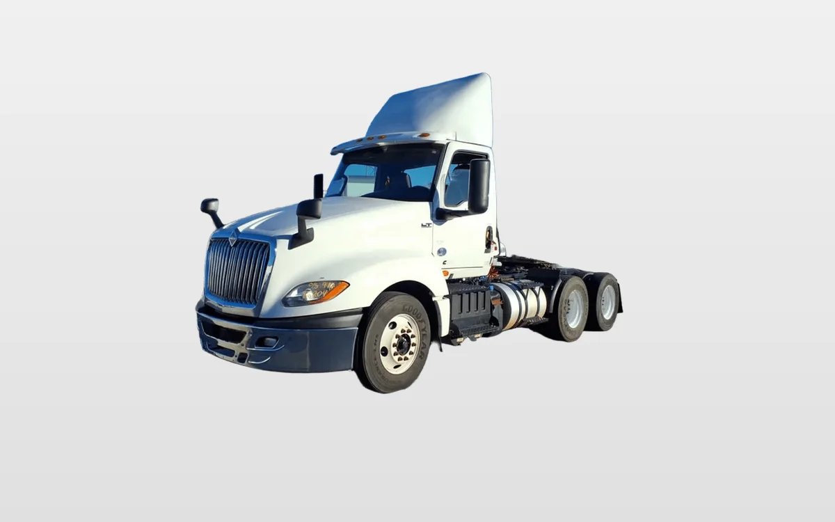 2019 International - image 1