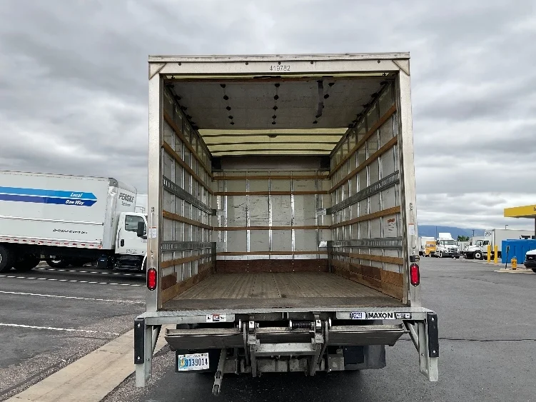 2022 Isuzu NPR - image 8