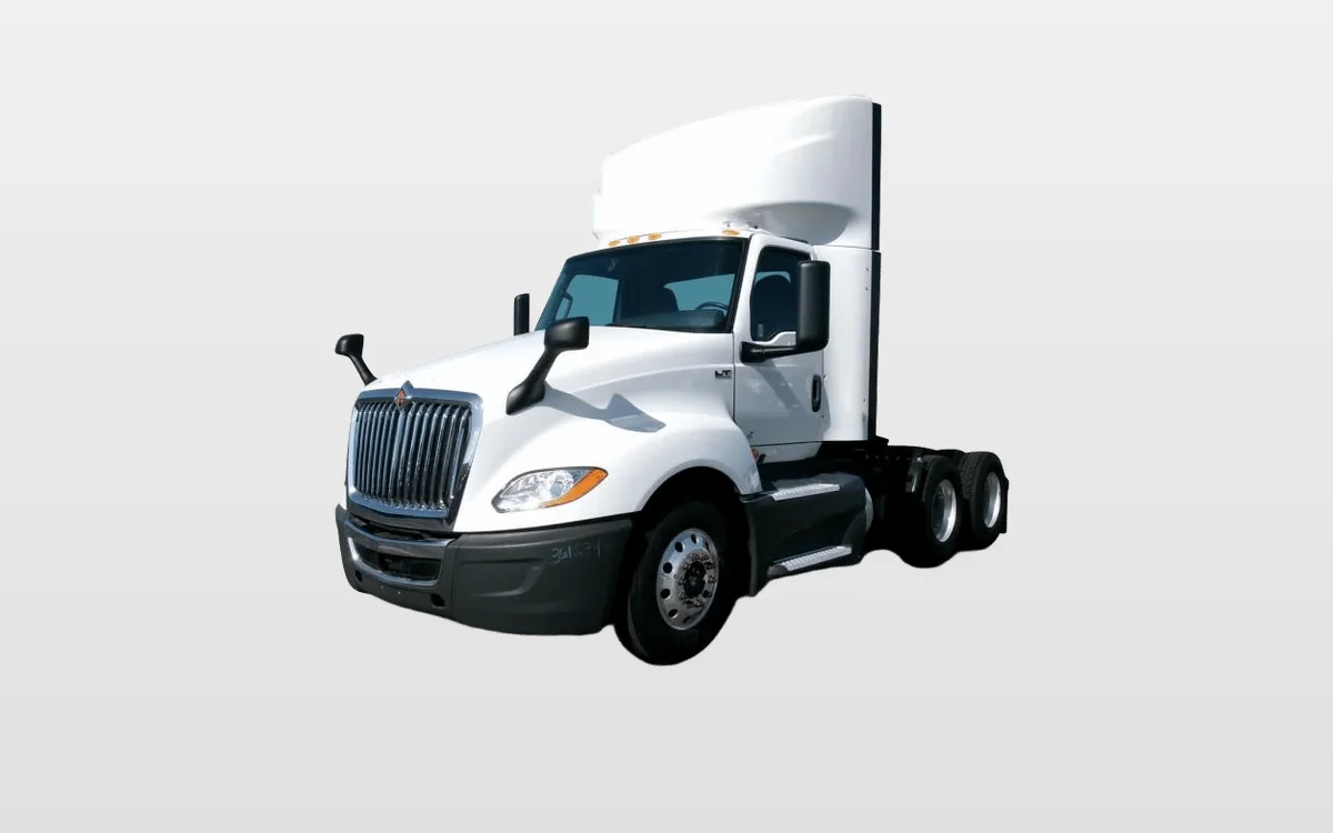 2021 International LT - image 1