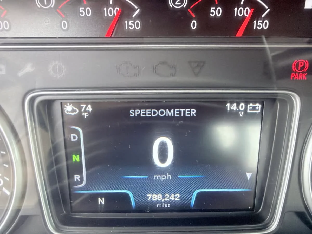 2020 International LT in Syracuse, NY — photo 10