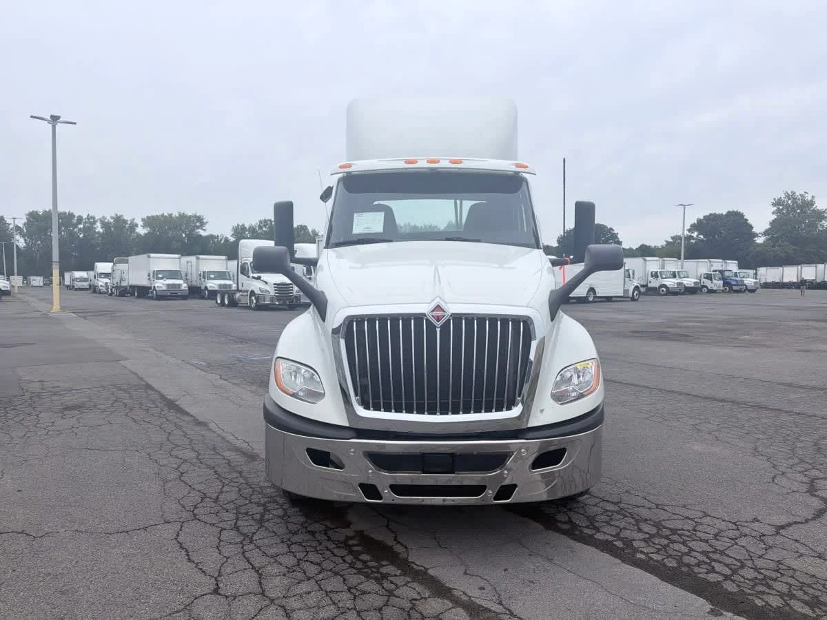 2020 International LT in Syracuse, NY — photo 2