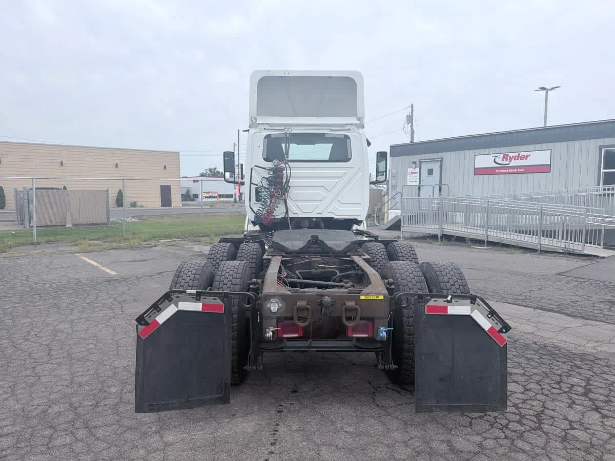 2020 International LT in Syracuse, NY — photo 5