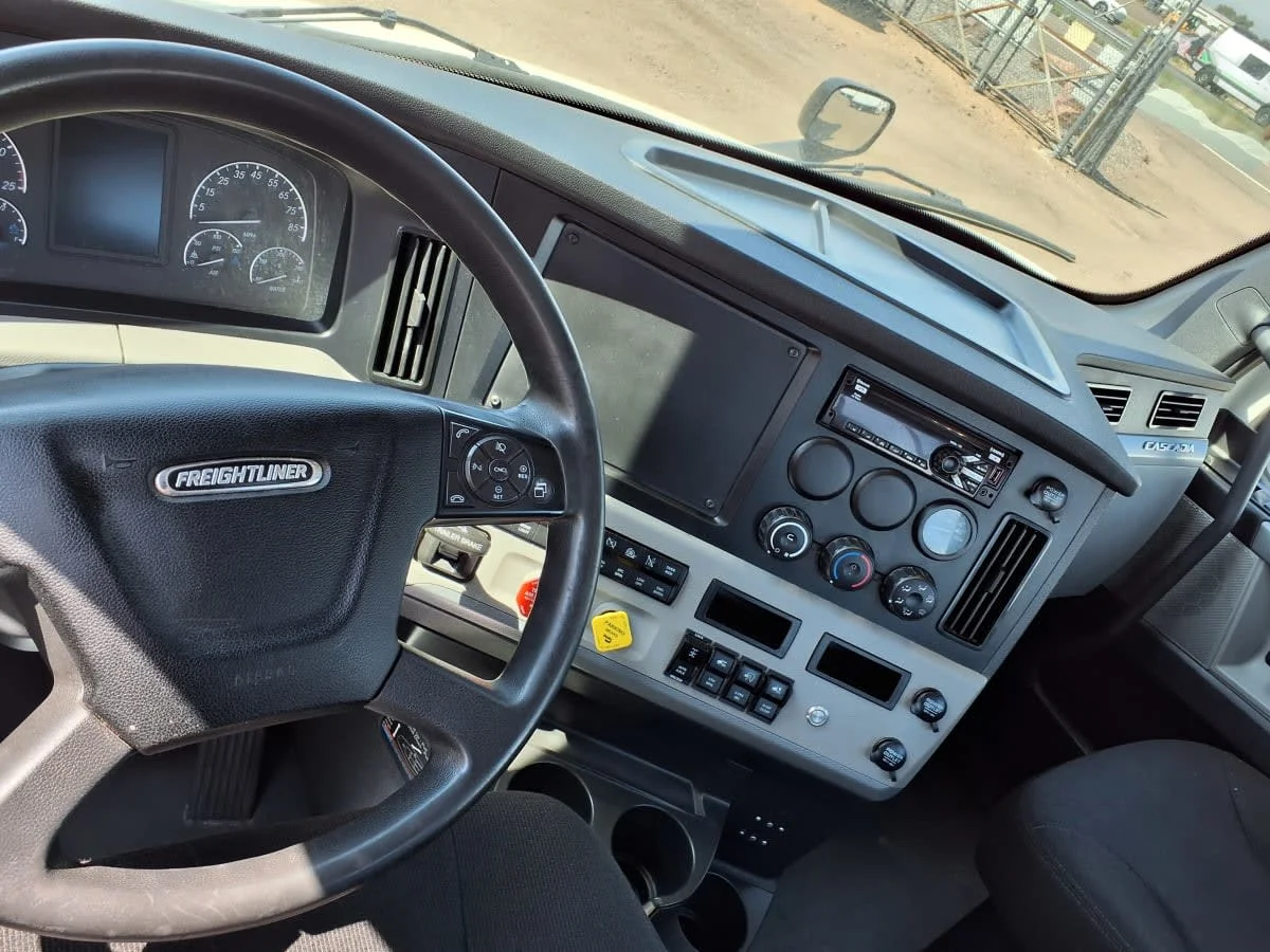 2020 Freightliner Cascadia in Commerce City, CO — photo 7