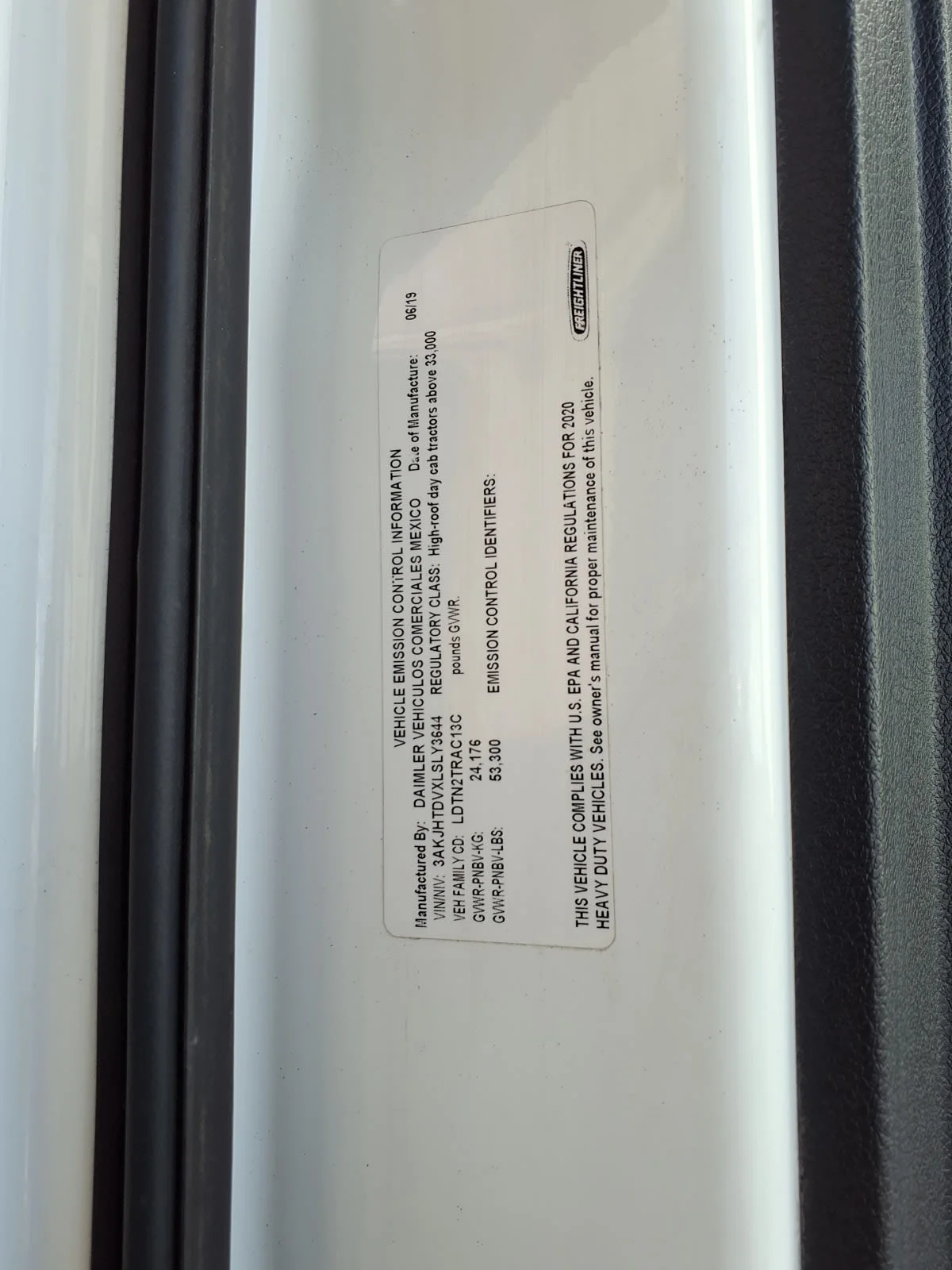 2020 Freightliner Cascadia in Commerce City, CO — photo 11