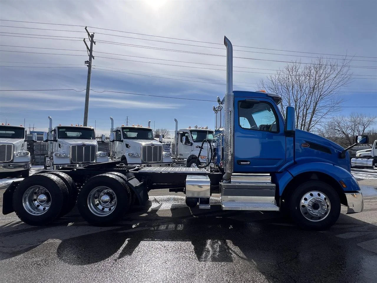 2022 Peterbilt 579 - image 4