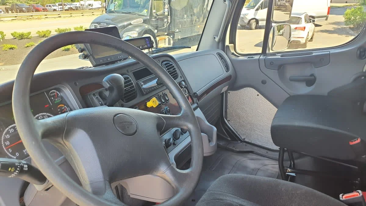 2019 Freightliner M2 106 in Norwood, MA — photo 8