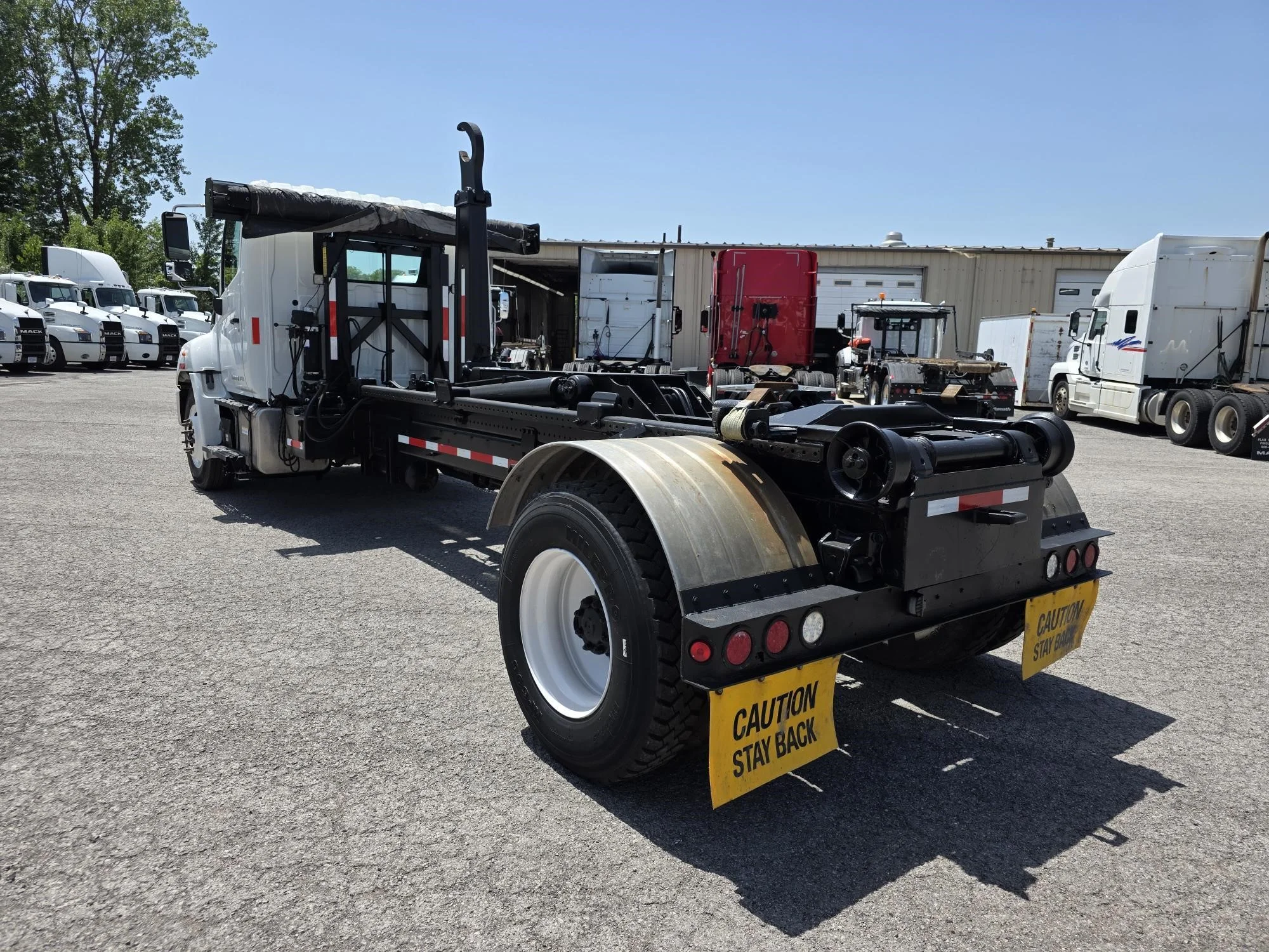 2018 Hino in Findlay, OH — photo 3