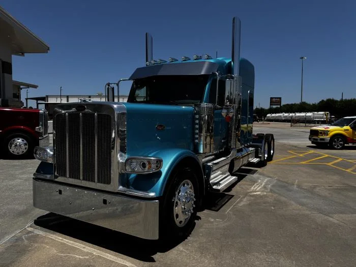 2027 Peterbilt 589 in Houston, TX — photo 3