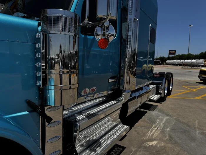 2027 Peterbilt 589 in Houston, TX — photo 15