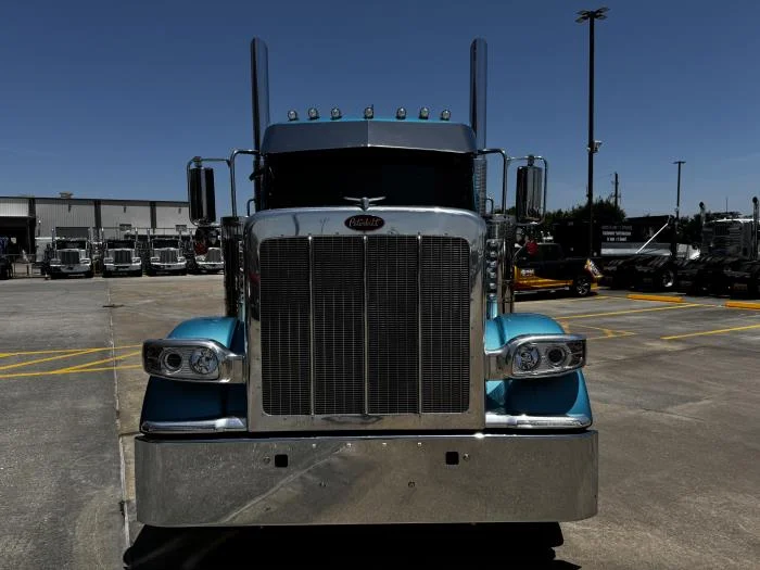 2027 Peterbilt 589 in Houston, TX — photo 8