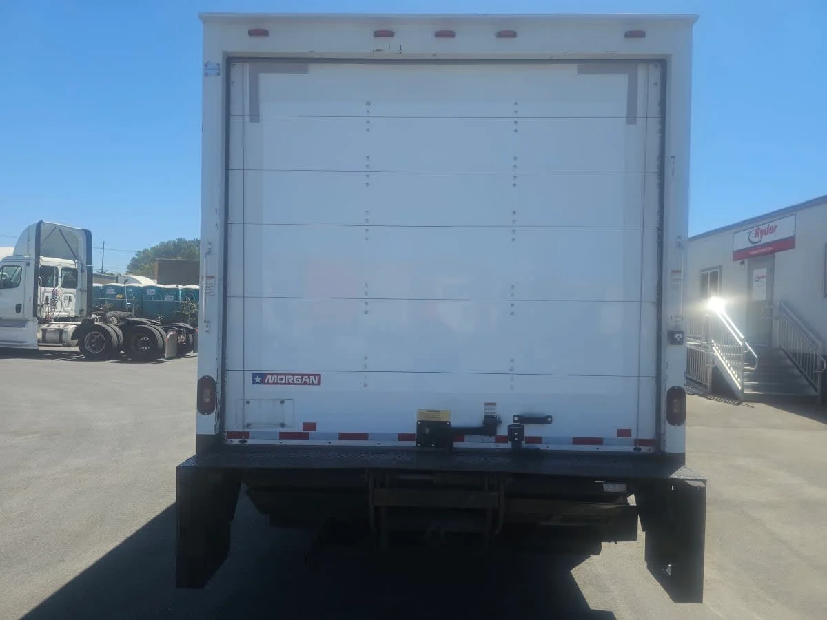 2019 Isuzu NPR - image 5