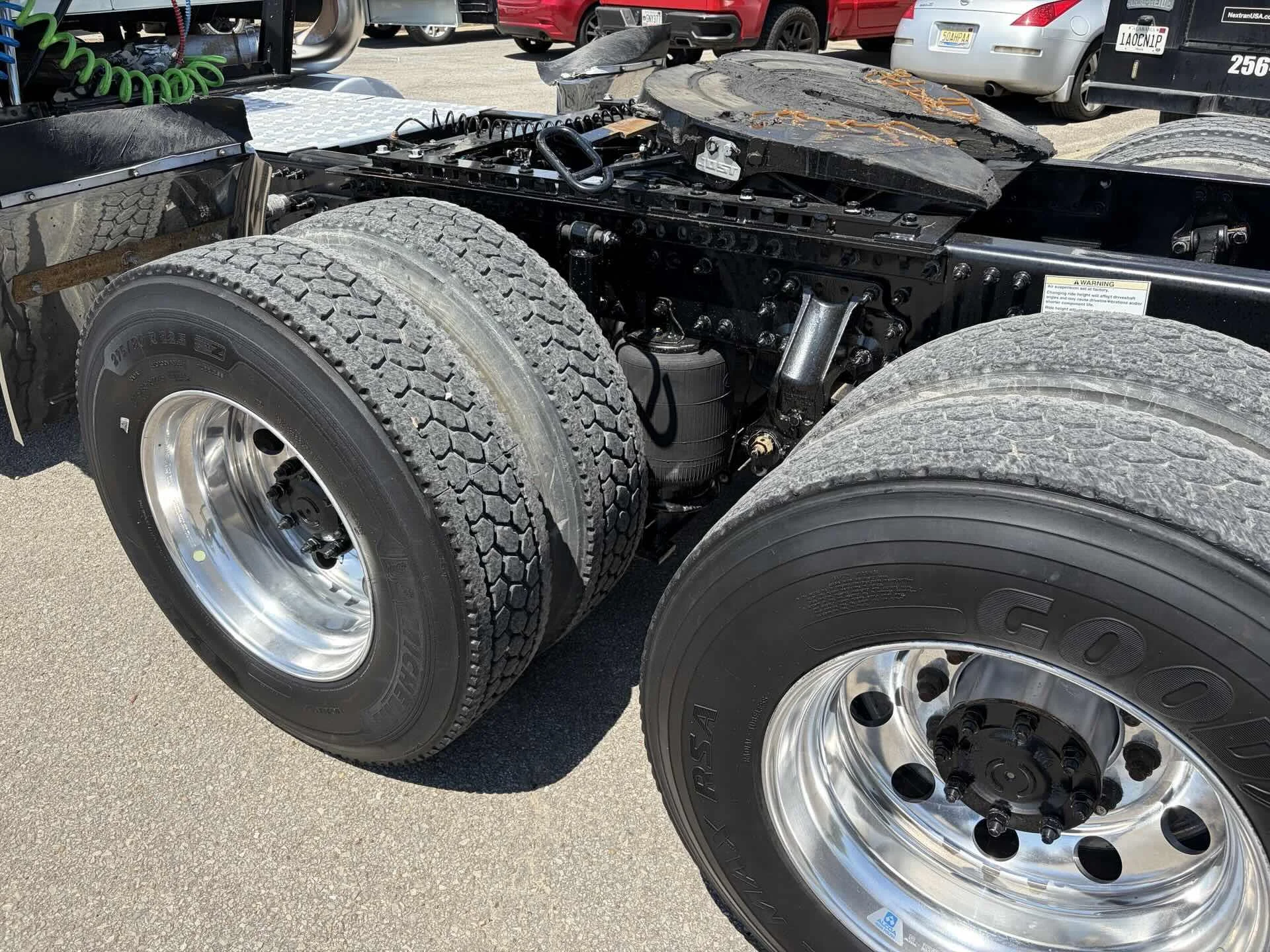 2022 Mack Anthem - image 8