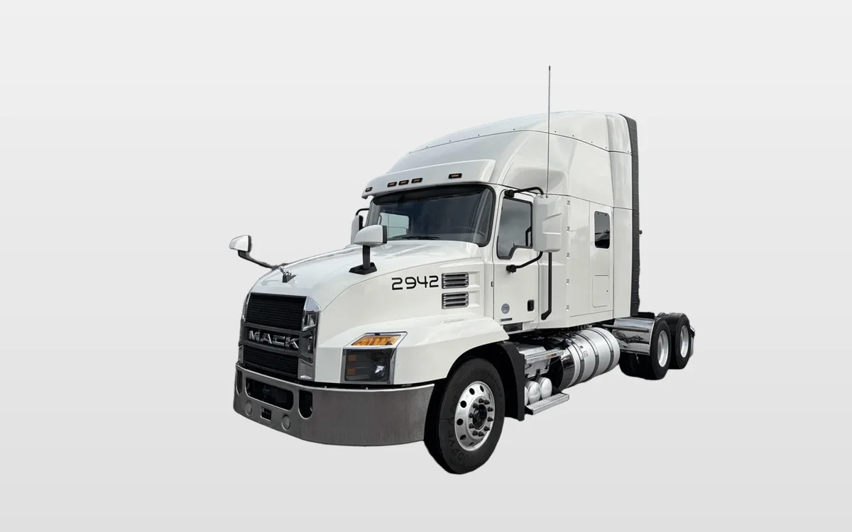 2022 Mack Anthem - image 1