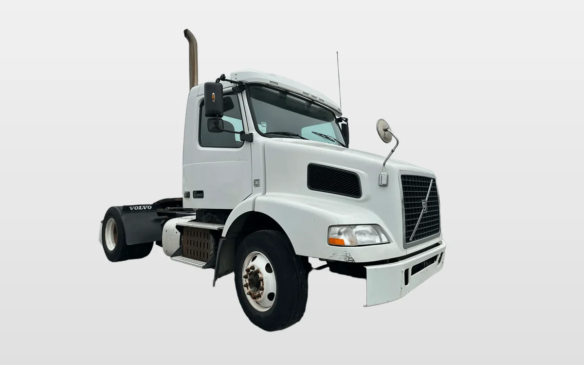 2014 Volvo - image 1