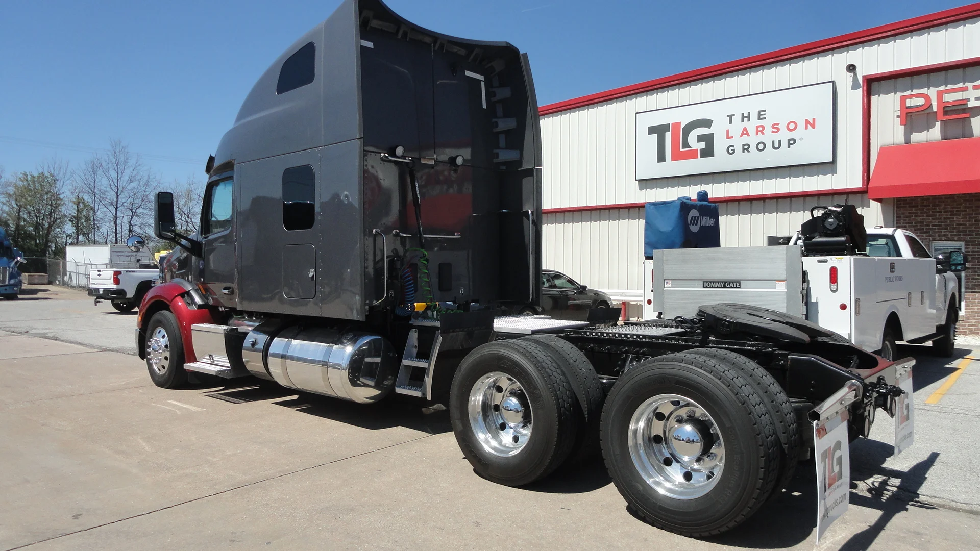 2021 Peterbilt 579 - image 3
