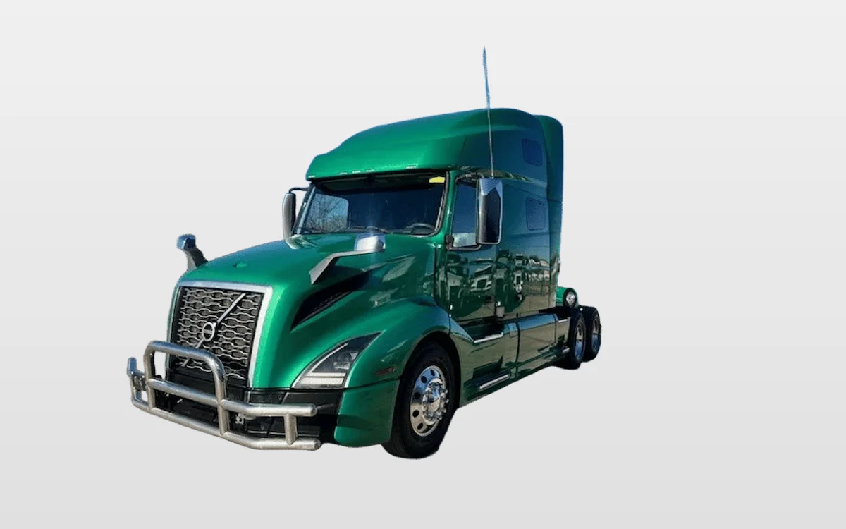 2020 Volvo - image 1