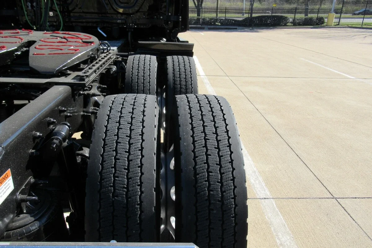 2025 Freightliner Cascadia - image 15