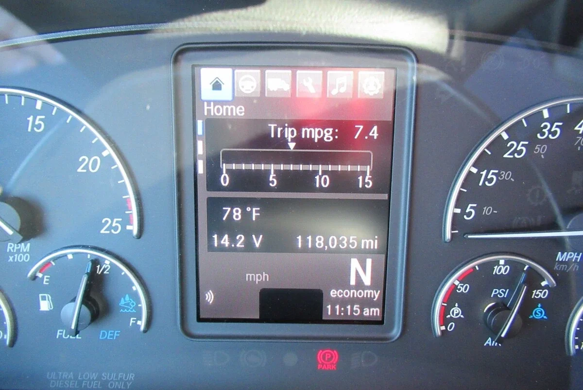 2025 Freightliner Cascadia - image 20