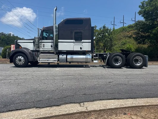 2027 Kenworth W900 in Mableton, GA — photo 10