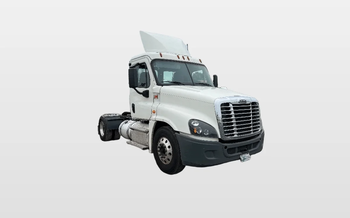 2019 Freightliner Cascadia - image 1