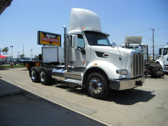 2020 Peterbilt 567 - image 3