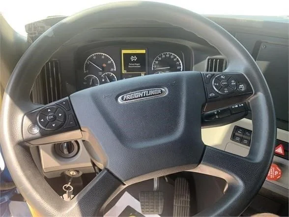 2024 Freightliner Cascadia in Location: Lithia Springs, GA — photo 5