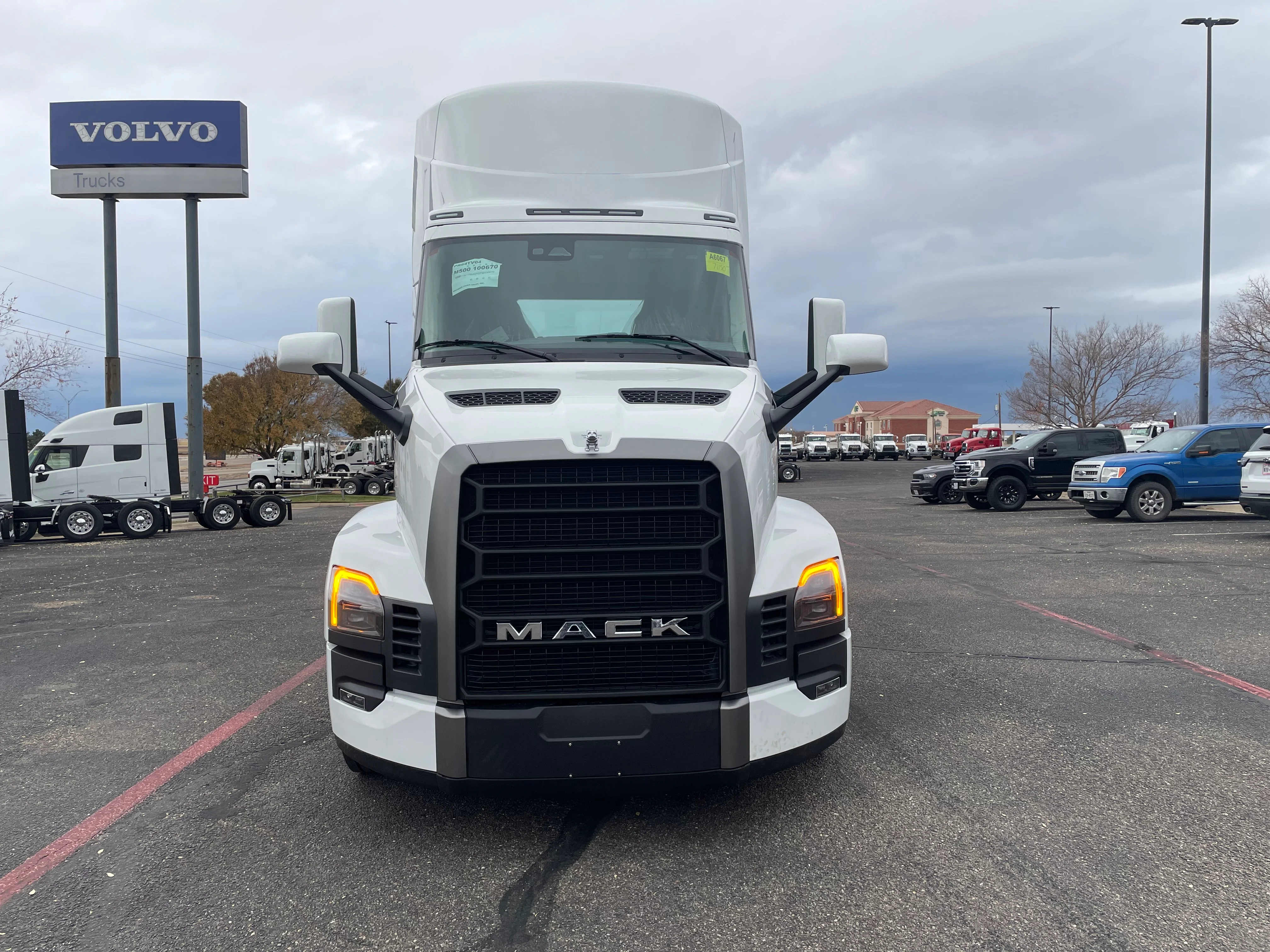 2026 Mack Pinnacle in Tye (Abilene), TX — photo 2
