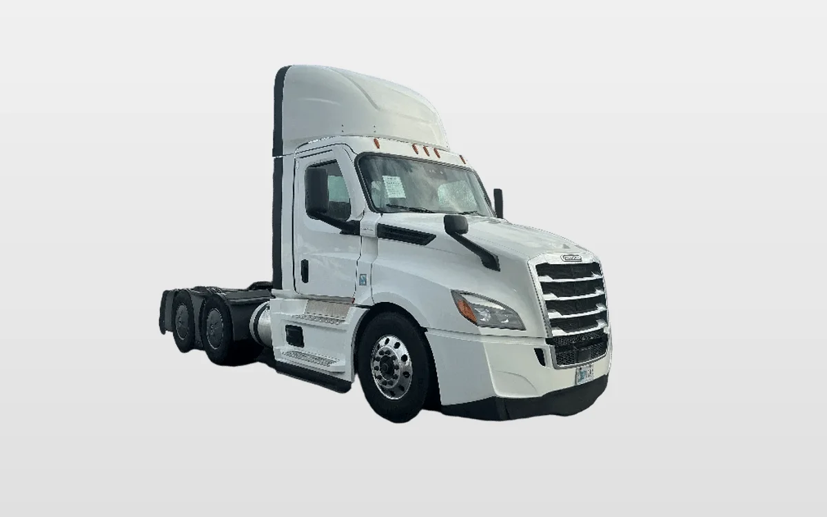 2022 Freightliner Cascadia - image 1