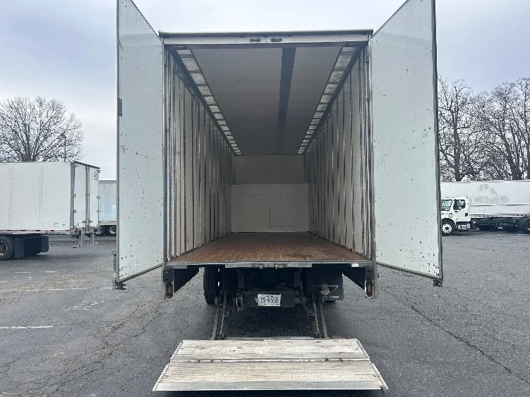 2020 Freightliner M2 106 - image 9