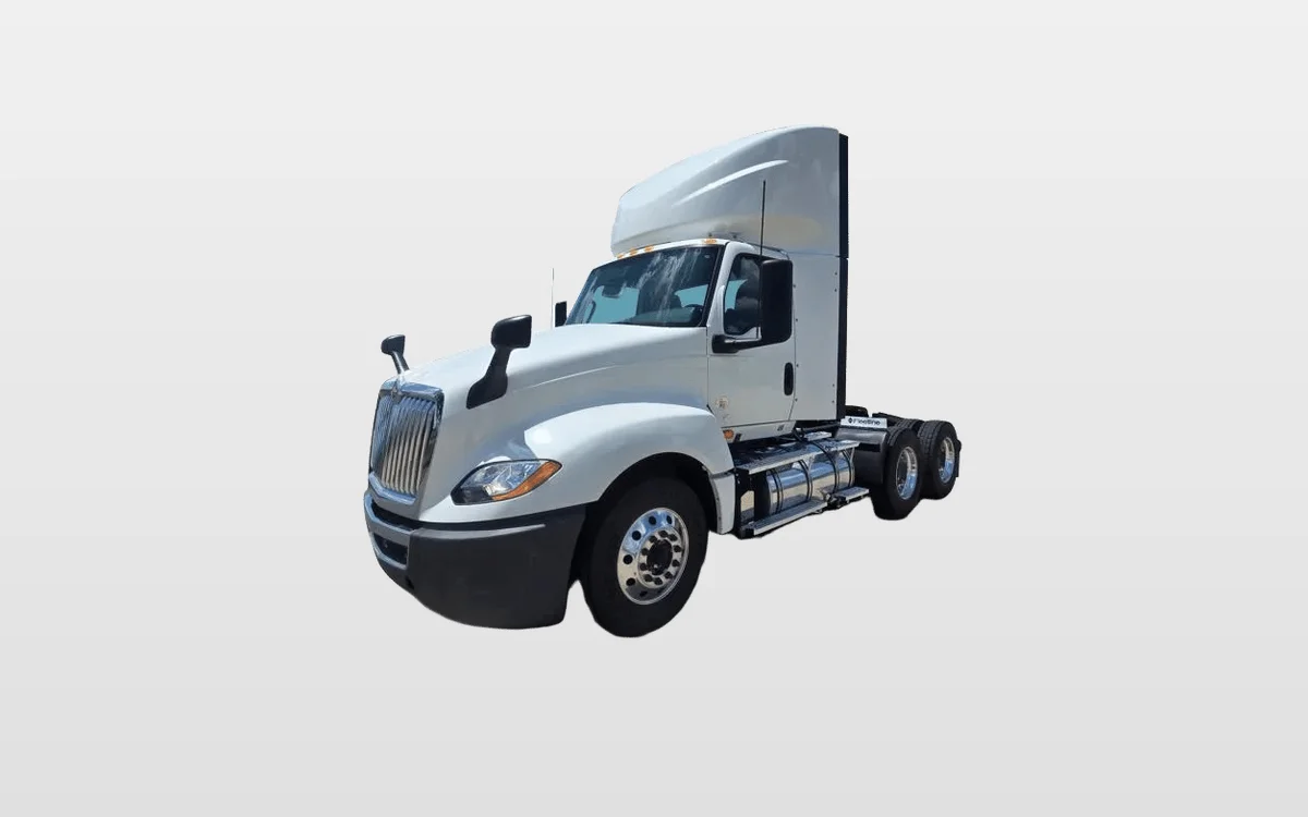 2020 International LT - image 1