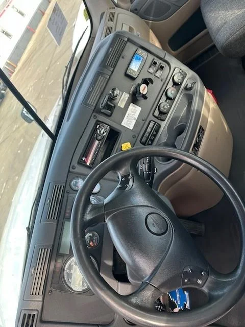 2018 Freightliner Cascadia - image 5