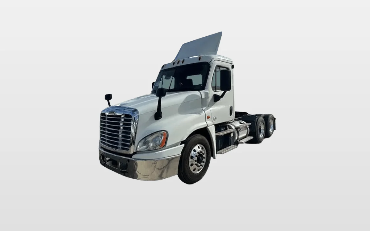 2018 Freightliner Cascadia - image 1