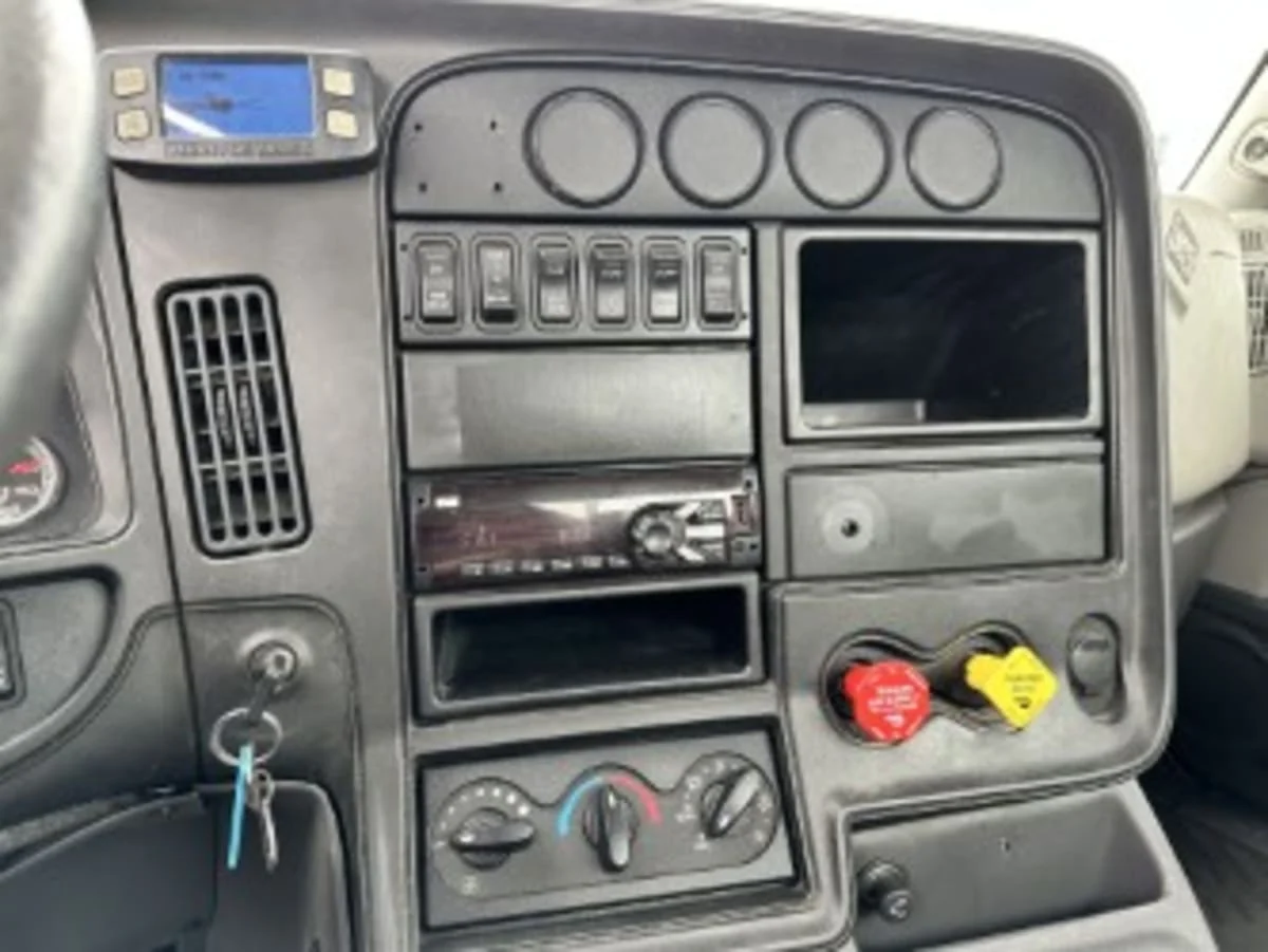 2018 International ProStar - image 10