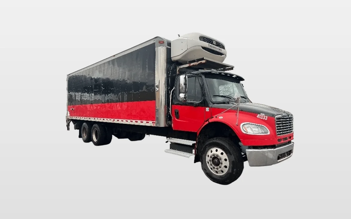 2018 Freightliner M2 106 - image 1