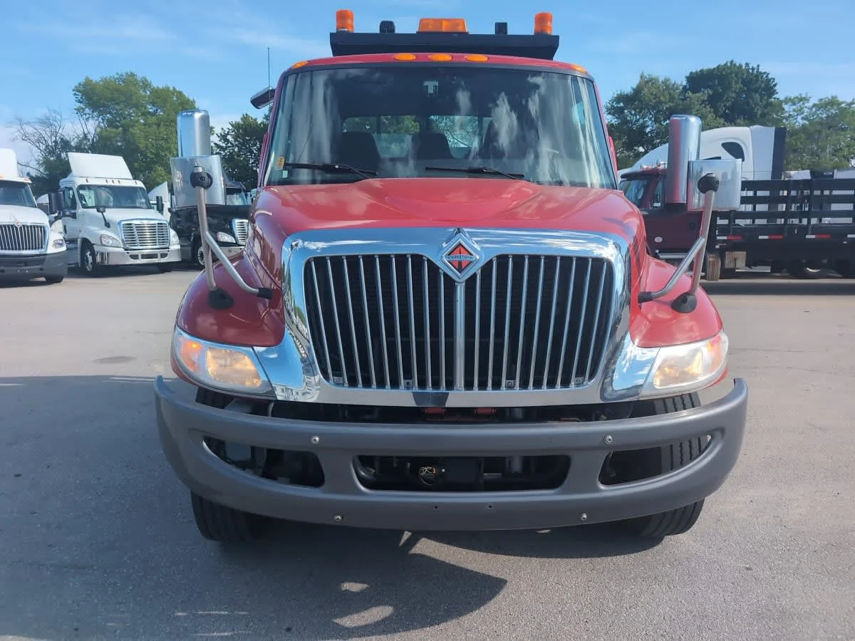 2020 International MV in Salisbury, MA — photo 2