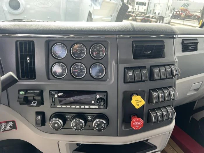 2027 Peterbilt 567 in Sylmar, CA — photo 26