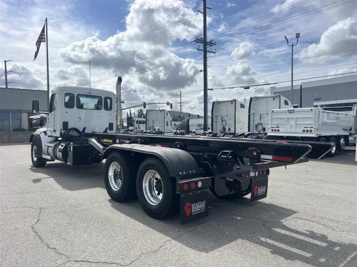 2027 Peterbilt 567 in Sylmar, CA — photo 11